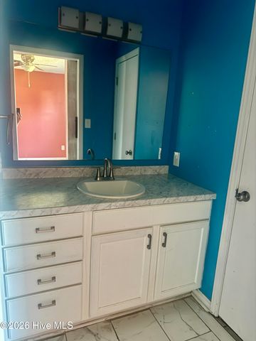 638 Sand Ridge Road, Hubert, NC 28539