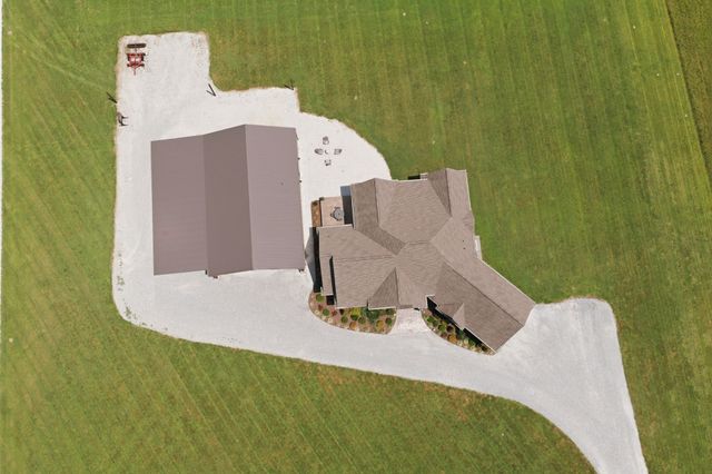 1261 Highway 48, S, Dickson, TN 37055