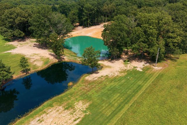 1261 Highway 48, S, Dickson, TN 37055