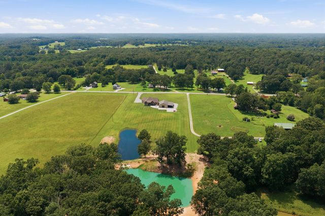 1261 Highway 48, S, Dickson, TN 37055