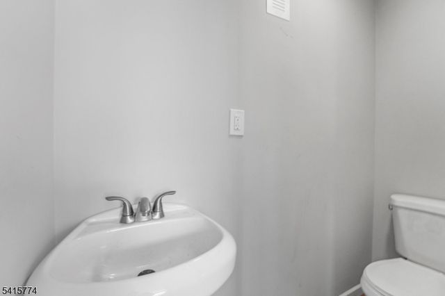 102 Randall Ave, Trenton City, NJ 08611