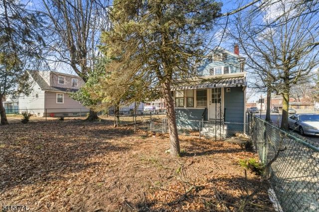 102 Randall Ave, Trenton City, NJ 08611