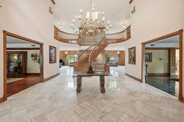 861 S 800 W, Hebron, IN 46341