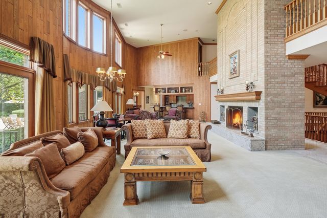 861 S 800 W, Hebron, IN 46341