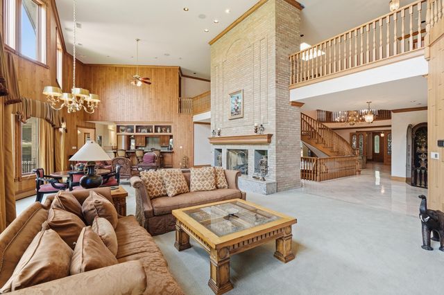 861 S 800 W, Hebron, IN 46341