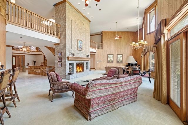 861 S 800 W, Hebron, IN 46341