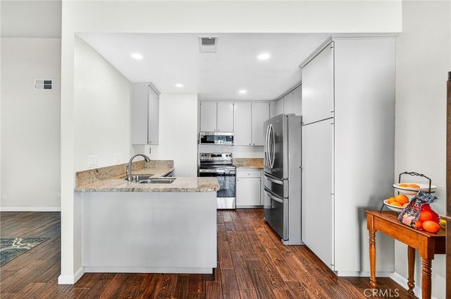 381 Roundtree Glen, Escondido, CA 92026