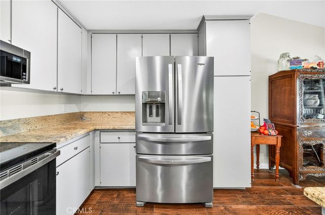 381 Roundtree Glen, Escondido, CA 92026