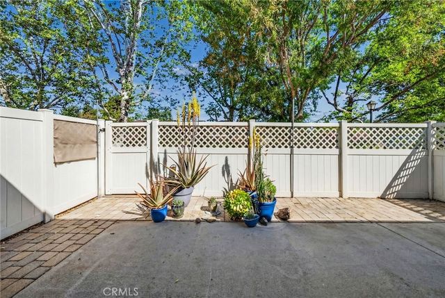 381 Roundtree Glen, Escondido, CA 92026