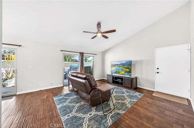 381 Roundtree Glen, Escondido, CA 92026