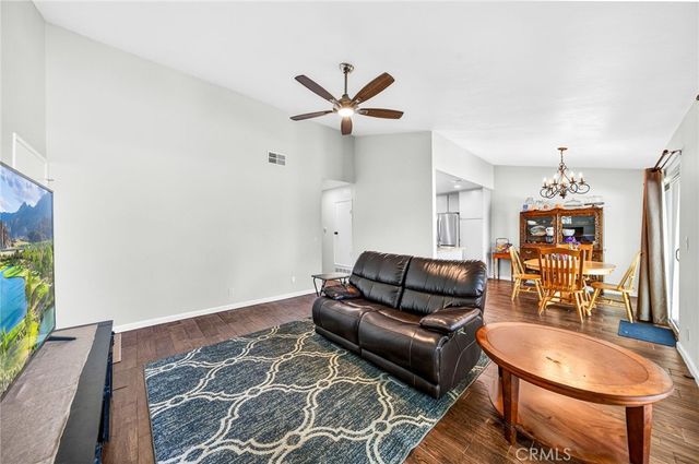 381 Roundtree Glen, Escondido, CA 92026