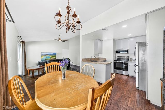 381 Roundtree Glen, Escondido, CA 92026