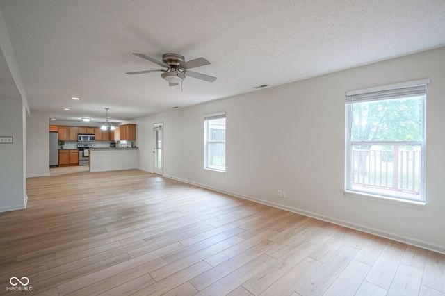 8872 Coldwater Circle, Mccordsville, IN 46055