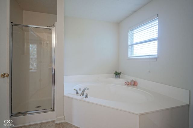 8872 Coldwater Circle, Mccordsville, IN 46055