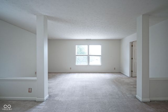 8872 Coldwater Circle, Mccordsville, IN 46055