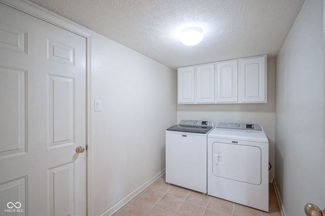 8872 Coldwater Circle, Mccordsville, IN 46055