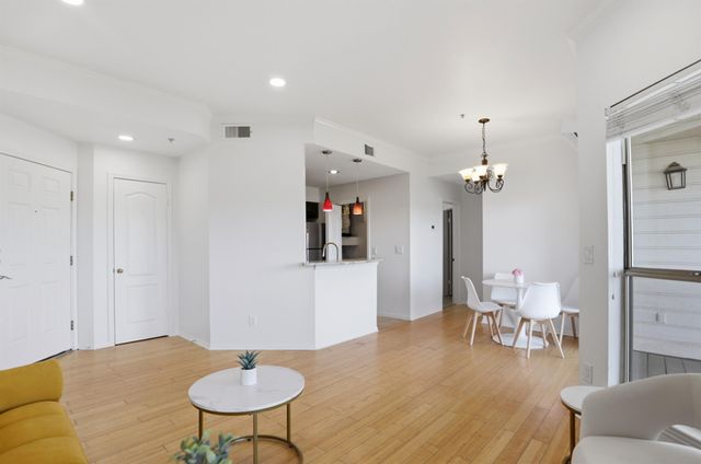 6000 Shepherd Mountain CV 1810, Austin, TX 78730