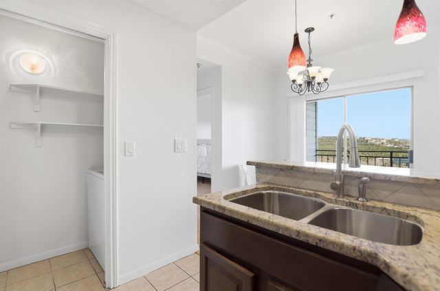 6000 Shepherd Mountain CV 1810, Austin, TX 78730