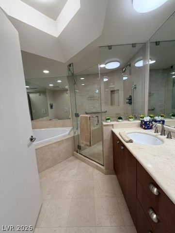 2777 Paradise 807, Las Vegas, NV 89109