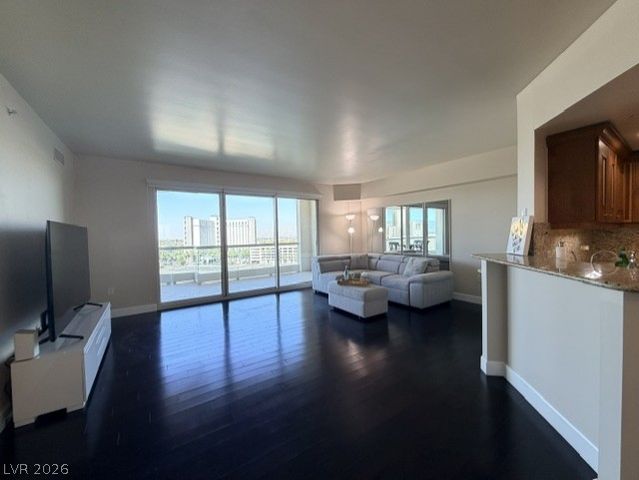 2777 Paradise 807, Las Vegas, NV 89109