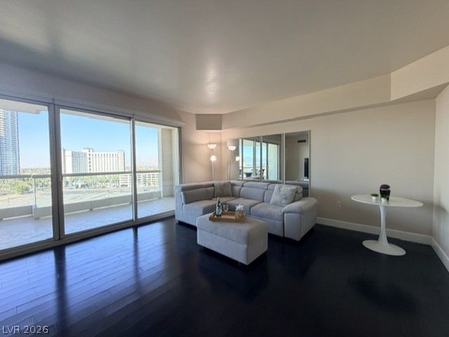 2777 Paradise 807, Las Vegas, NV 89109