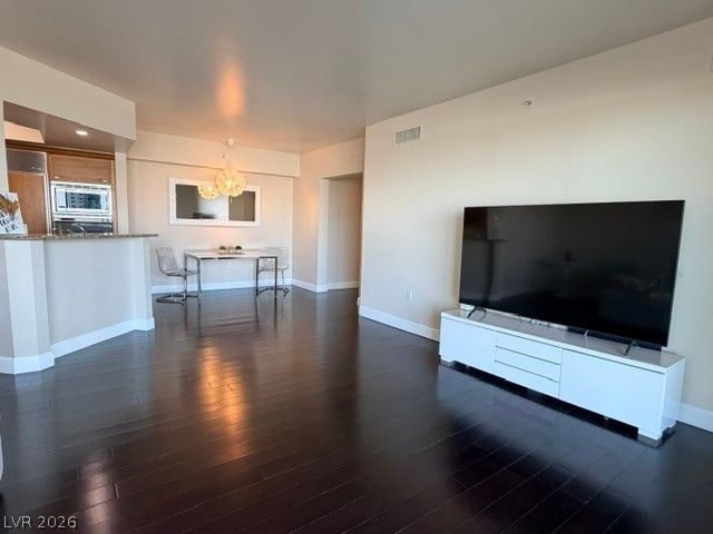 2777 Paradise 807, Las Vegas, NV 89109