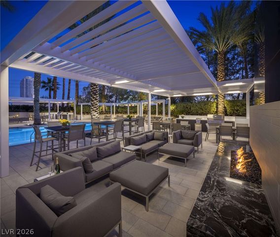 2777 Paradise 807, Las Vegas, NV 89109