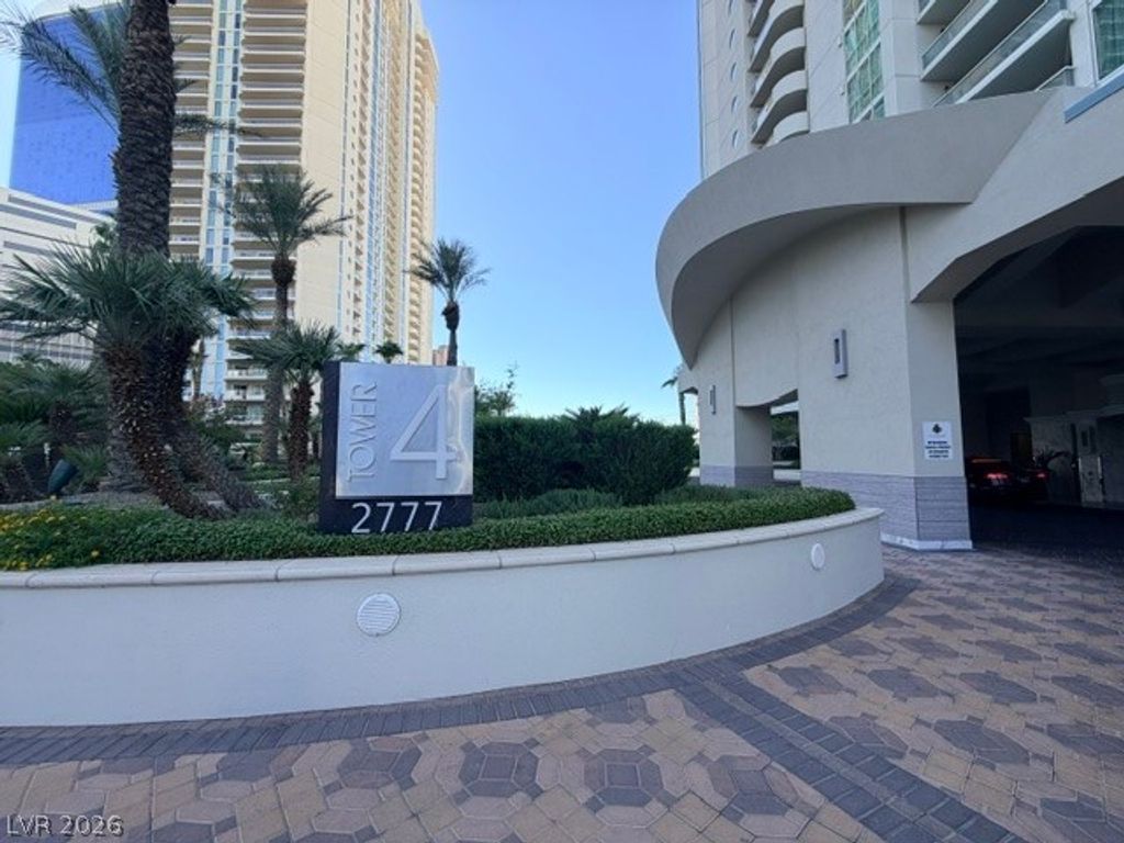2777 Paradise 807, Las Vegas, NV 89109 — photo 2
