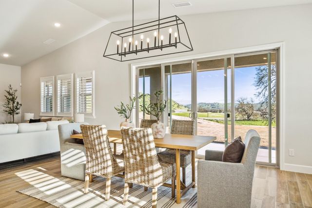 19678 Ventana Hills Drive, Clovis, CA 93619