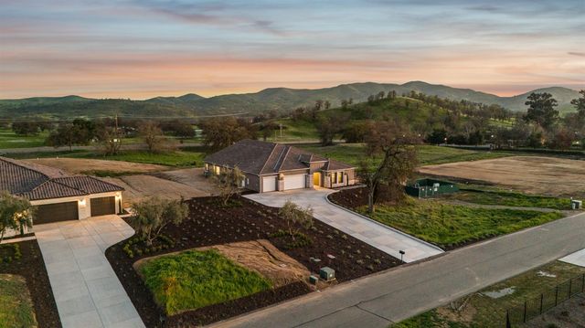 19678 Ventana Hills Drive, Clovis, CA 93619