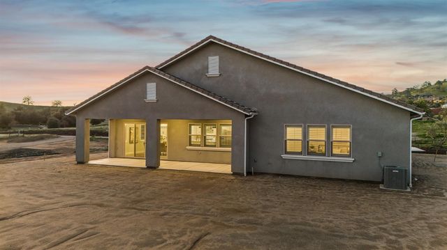 19678 Ventana Hills Drive, Clovis, CA 93619