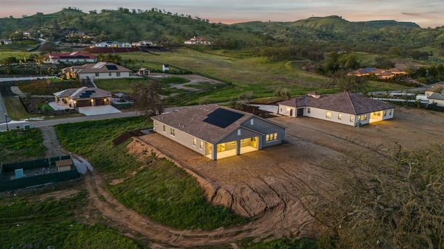 19678 Ventana Hills Drive, Clovis, CA 93619