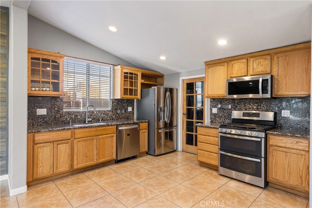 27227 Marchland, Canyon Country, CA 91351 — photo 5