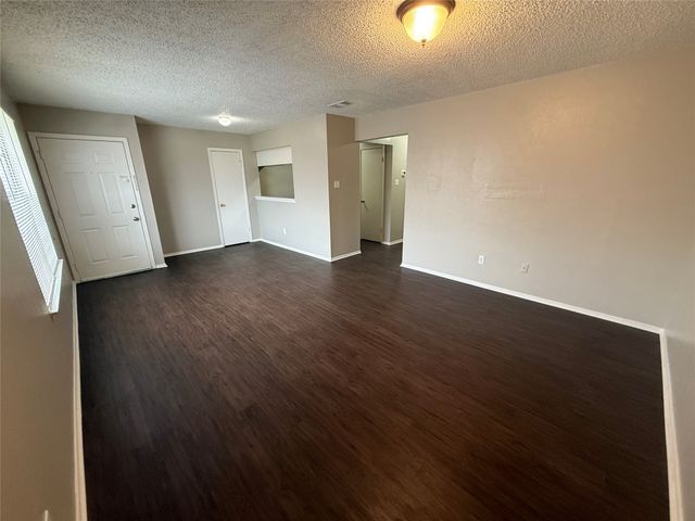 1704 Short Street C, Cleburne, TX 76033