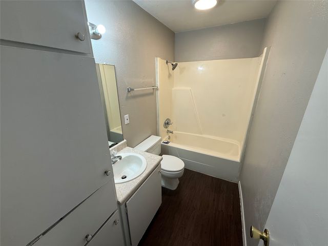 1704 Short Street C, Cleburne, TX 76033