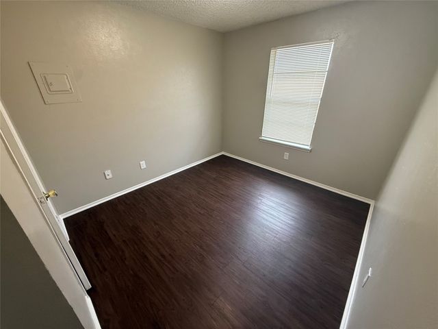 1704 Short Street C, Cleburne, TX 76033