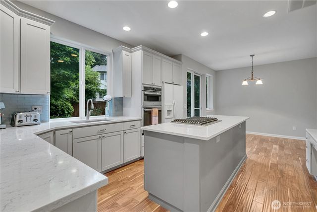 5530 Elizabeth Avenue SE, Auburn, WA 98092