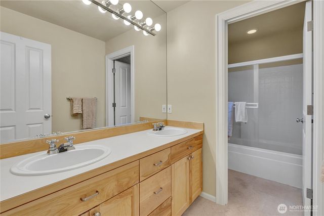 5530 Elizabeth Avenue SE, Auburn, WA 98092