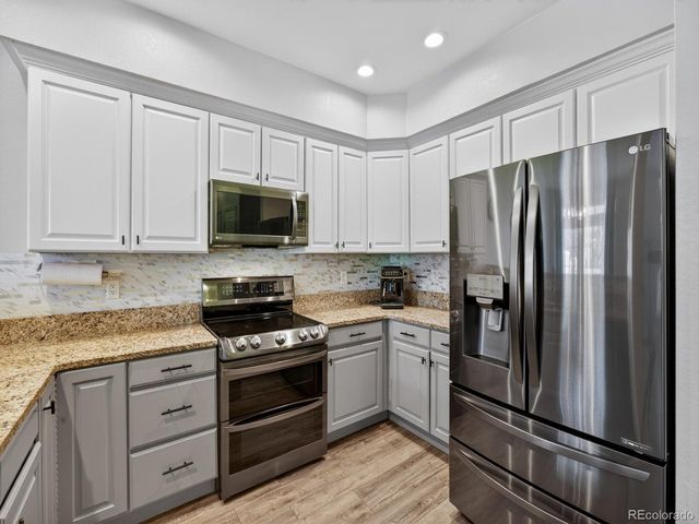 3004 W Long Dr B, Littleton, CO 80120