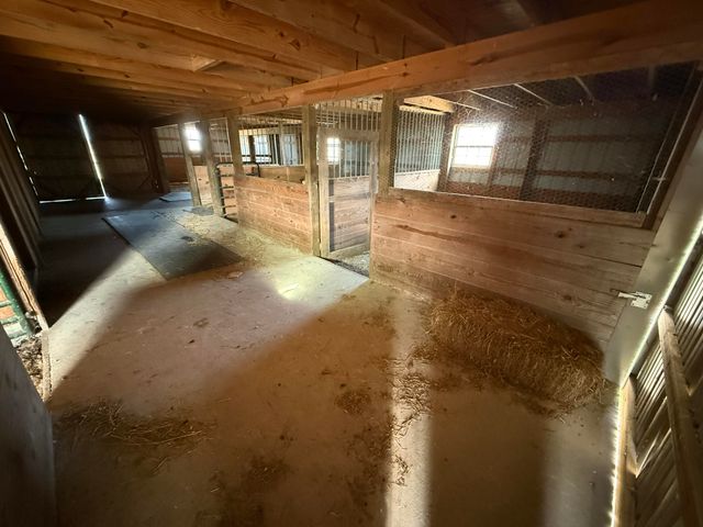 402 Allen Road, Waynesburg, KY 40489