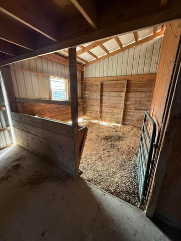 402 Allen Road, Waynesburg, KY 40489