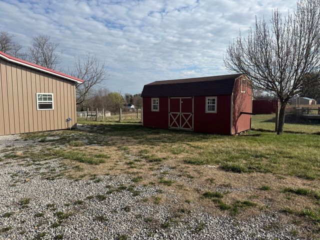 402 Allen Road, Waynesburg, KY 40489