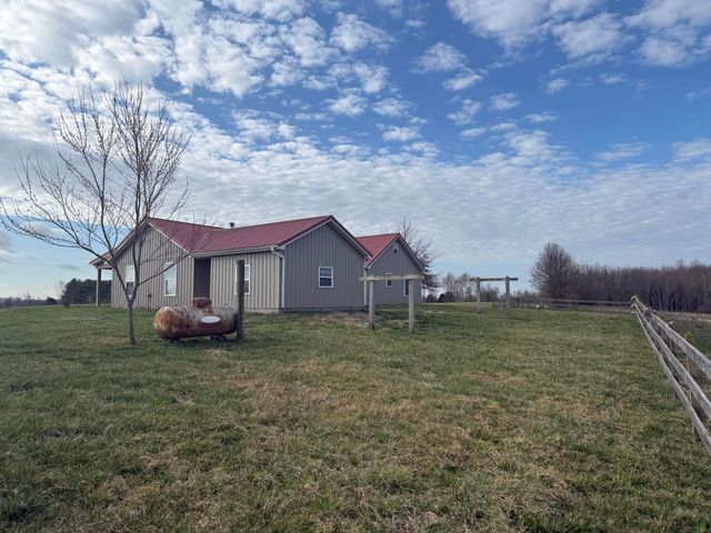 402 Allen Road, Waynesburg, KY 40489