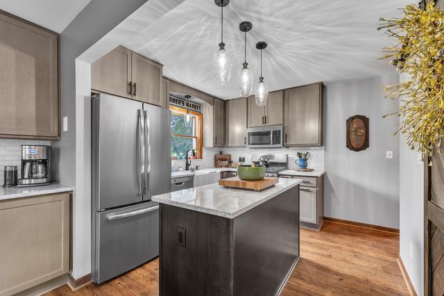 61600 Tayberry Circle, South Lyon, MI 48178