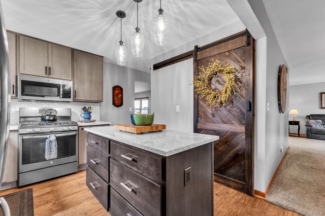 61600 Tayberry Circle, South Lyon, MI 48178