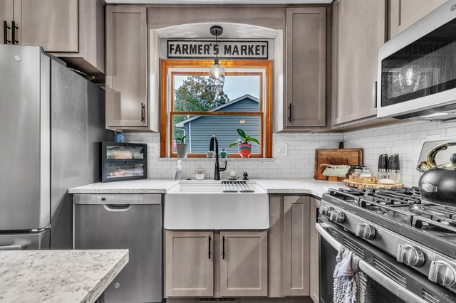 61600 Tayberry Circle, South Lyon, MI 48178
