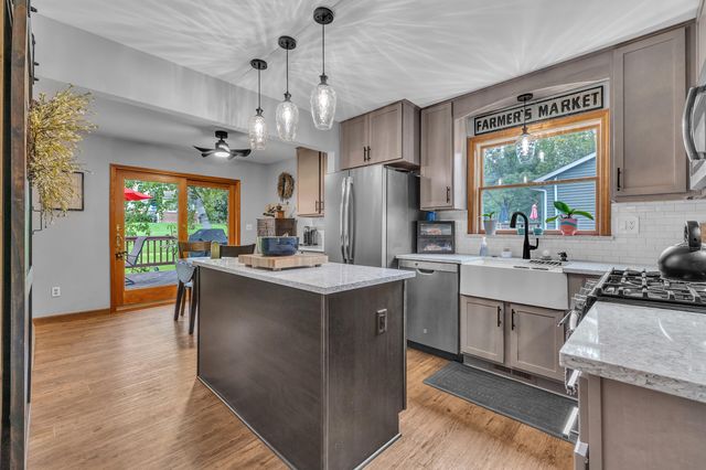 61600 Tayberry Circle, South Lyon, MI 48178