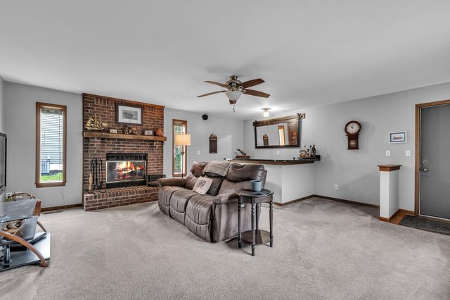 61600 Tayberry Circle, South Lyon, MI 48178