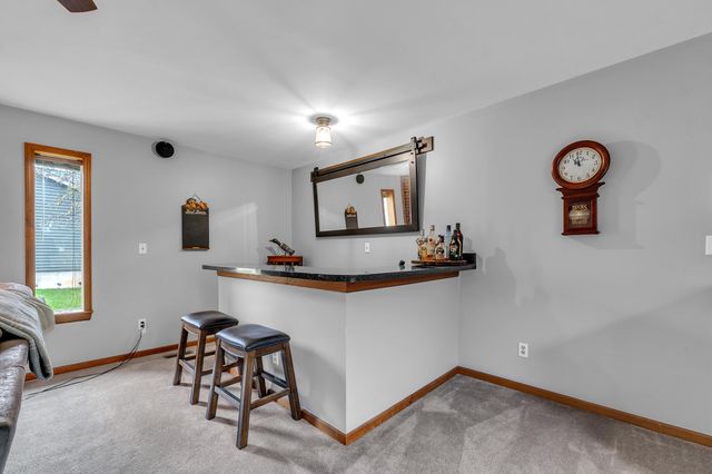 61600 Tayberry Circle, South Lyon, MI 48178