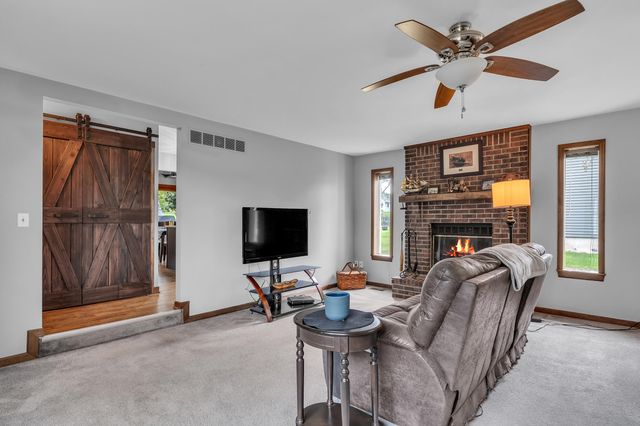 61600 Tayberry Circle, South Lyon, MI 48178